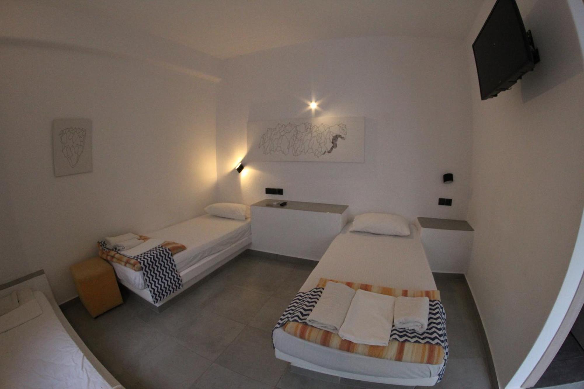 Perissa Centrale Rooms Buitenkant foto